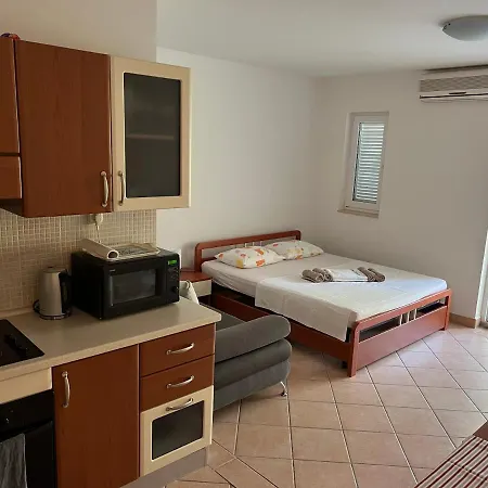 Mario Apartment Brela Exterior photo